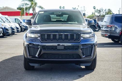 2026 Jeep Grand Cherokee Altitude