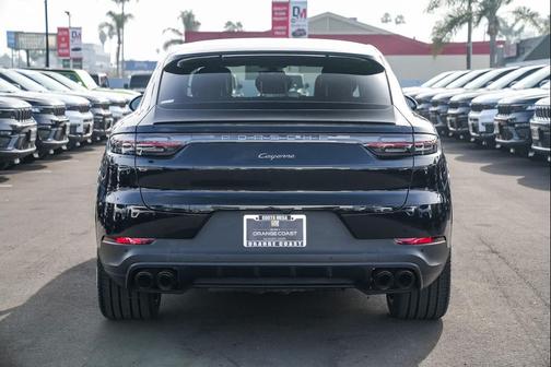 2023 Porsche Cayenne Platinum Edition