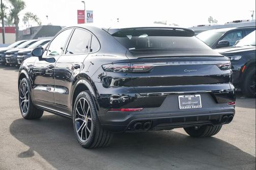 2023 Porsche Cayenne Platinum Edition
