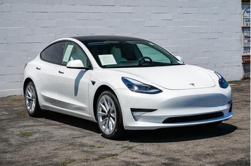 2021 Tesla Model 3 Standard Range Plus