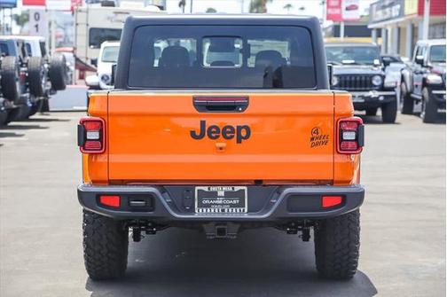 2025 Jeep Gladiator Willys