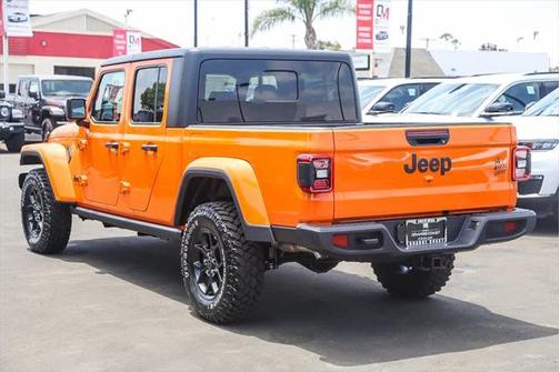 2025 Jeep Gladiator Willys