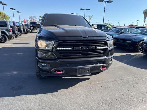 Diamond Black Crystal Pearlcoat 2021 RAM 1500 Big Horn/Lone Star