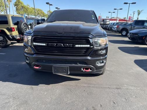 Diamond Black Crystal Pearlcoat 2021 RAM 1500 Big Horn/Lone Star