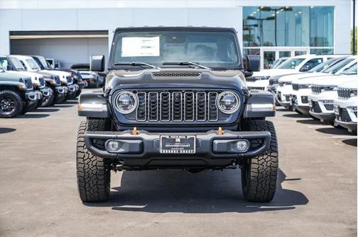 2025 Jeep Gladiator Mojave X
