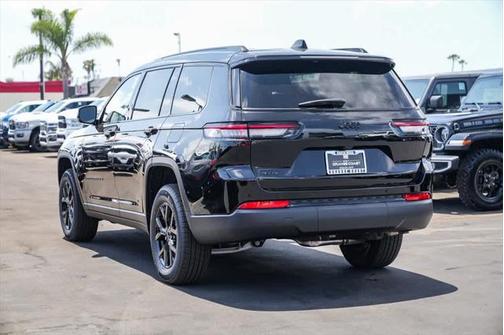2025 Jeep Grand Cherokee L Altitude