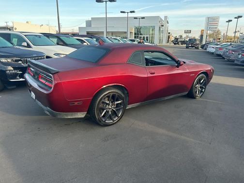 2020 Dodge Challenger SXT