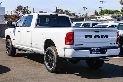 2025 RAM 3500 Laramie Crew Cab 4x4 8' Box