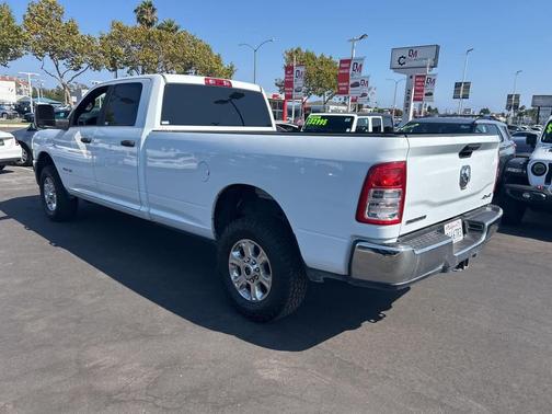 2023 RAM 2500 Big Horn Crew Cab 4x4 8' Box