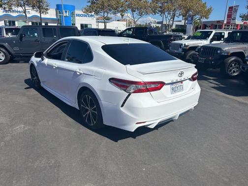 2019 Toyota Camry SE
