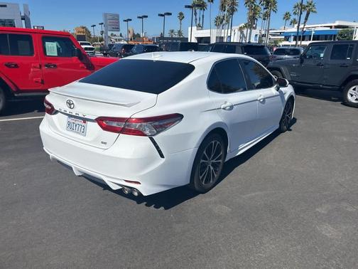 2019 Toyota Camry SE