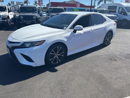 2019 Toyota Camry SE