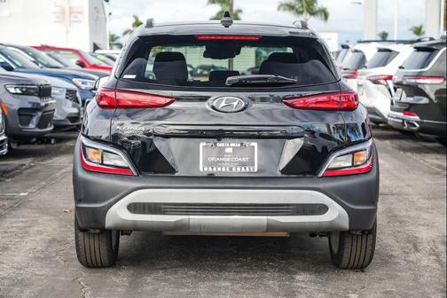 2022 Hyundai KONA SEL