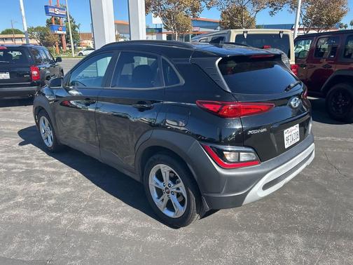 2022 Hyundai KONA SEL