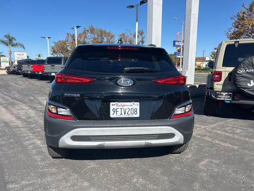 2022 Hyundai KONA SEL