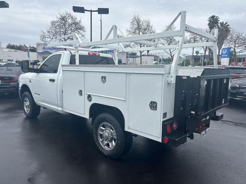 2022 RAM 2500 Tradesman Regular Cab 4x4 8' Box