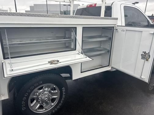 2022 RAM 2500 Tradesman Regular Cab 4x4 8' Box