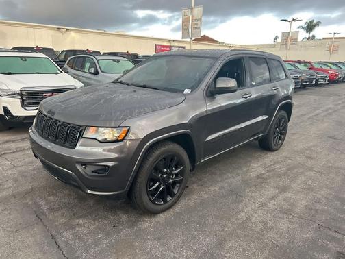 2017 Jeep Grand Cherokee Altitude