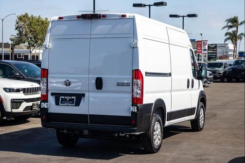 Bright White Clearcoat 2026 RAM ProMaster 2500 High Roof
