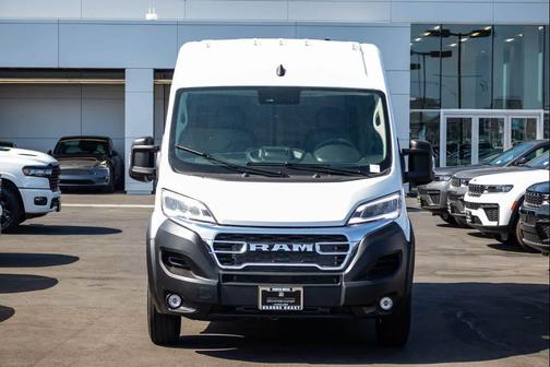 Bright White Clearcoat 2026 RAM ProMaster 2500 High Roof