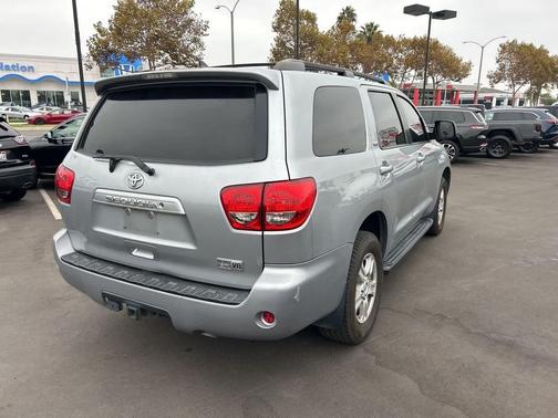2015 Toyota Sequoia SR5