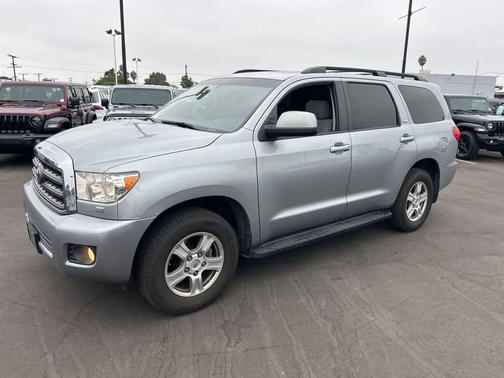 2015 Toyota Sequoia SR5