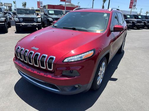 Deep Cherry Red Crystal Pearlcoat 2014 Jeep Cherokee Limited