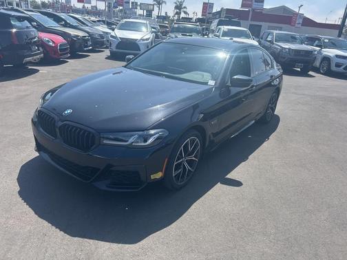 Black Sapphire Metallic 2022 BMW 530e Base