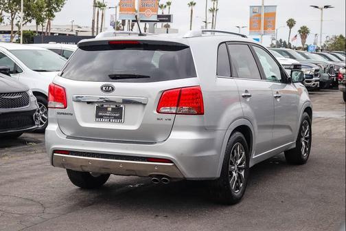 Bright Silver 2012 Kia Sorento SX