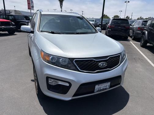 Bright Silver 2012 Kia Sorento SX