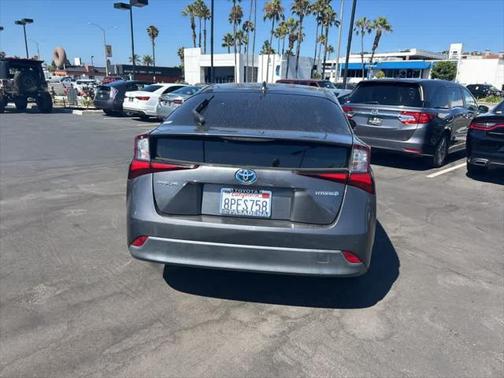 2020 Toyota Prius LE