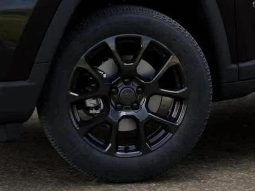 Diamond Black Crystal Pearlcoat 2026 Jeep Compass Latitude