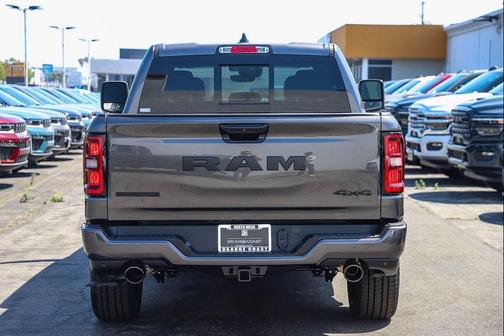 Granite Crystal Metallic Clearcoat 2026 RAM 1500 Big Horn/Lone Star