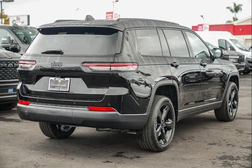 2025 Jeep Grand Cherokee L Altitude