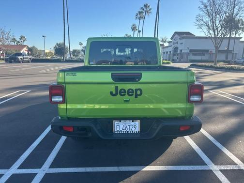 2025 Jeep Gladiator Sport S