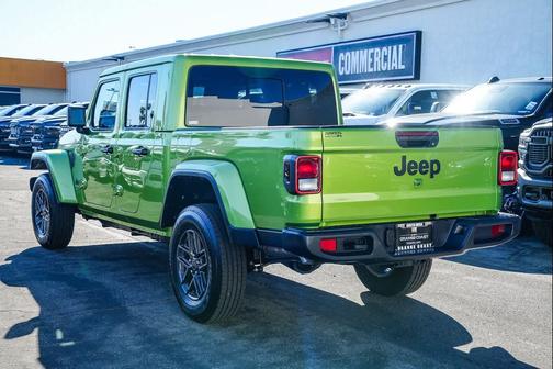 2025 Jeep Gladiator Sport S