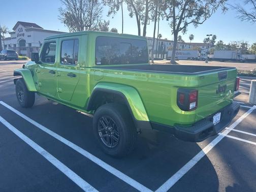 2025 Jeep Gladiator Sport S