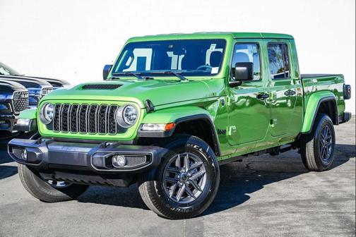 2025 Jeep Gladiator Sport S