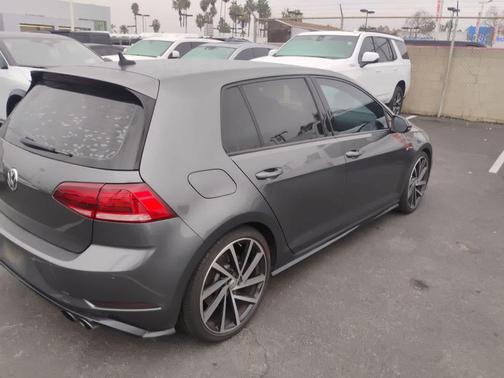 2018 Volkswagen Golf R 2.0T DSG