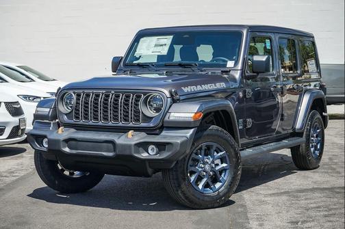 Black Clearcoat 2026 Jeep Wrangler 4-Door 85th Anniversary Edition