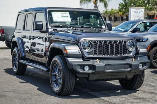 Black Clearcoat 2026 Jeep Wrangler 4-Door 85th Anniversary Edition