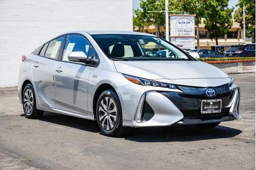 2022 Toyota Prius Prime XLE