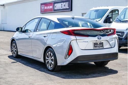 2022 Toyota Prius Prime XLE
