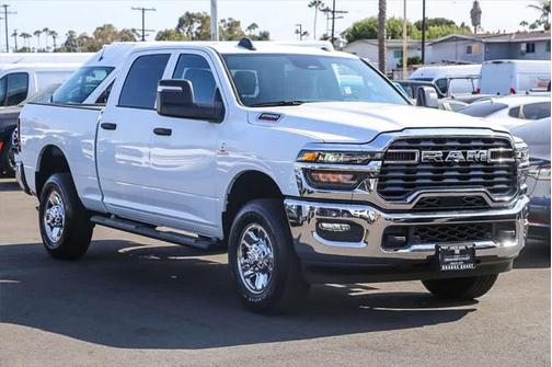 2025 RAM 2500 Tradesman Crew Cab 4x4 6'4' Box