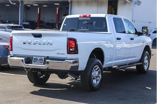 2025 RAM 2500 Tradesman Crew Cab 4x4 6'4' Box