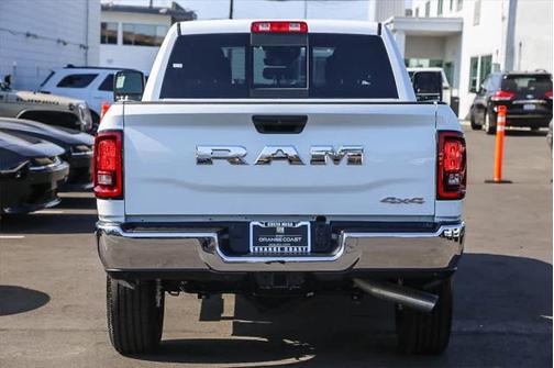 2025 RAM 2500 Tradesman Crew Cab 4x4 6'4' Box