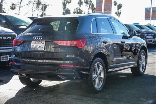 2022 Audi Q3 45 S line Premium