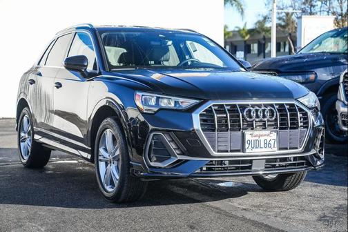 2022 Audi Q3 45 S line Premium