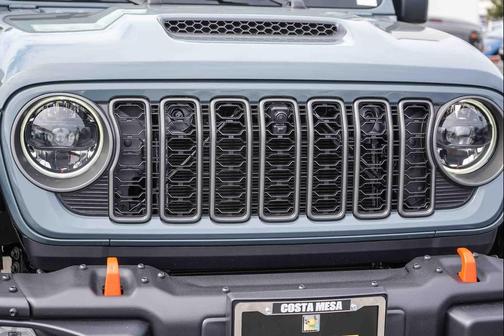 Anvil Clearcoat 2026 Jeep Gladiator Mojave X 4x4