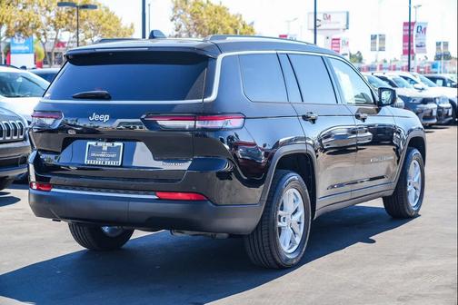 2022 Jeep Grand Cherokee L Laredo
